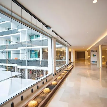 아파트 Lb Deluxe Sea View Room/half Board,wifi, Beach *